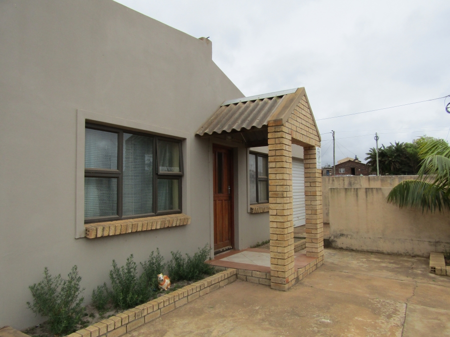 3 Bedroom Property for Sale in Kruisfontein Eastern Cape